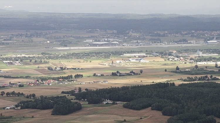 dann ein erster Blick auf den Flughafen