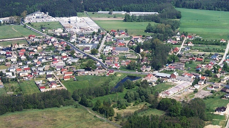 Kurz vor dem Flugplatz überfliegen wir Przylep